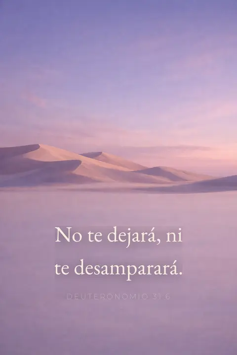 Fondo de pantalla cristiano con Deuteronomio 31:6 en tipografía serif sobre dunas al anochecer en tonos malva